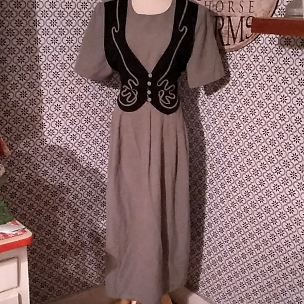 Vintage 1980s Kathy Lee layered dress 👗